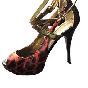 Guess GWHinter Red and Black Cheetah Print Strapy Heels EUC size 8.5